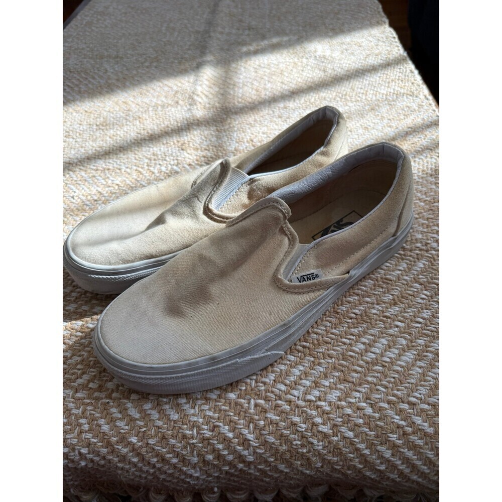 Vans men’s size 6 women’s size 7.5 cream flats